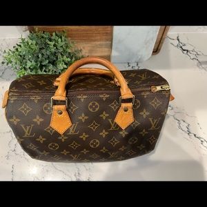 Authentic Louis Vuitton Speedy 25